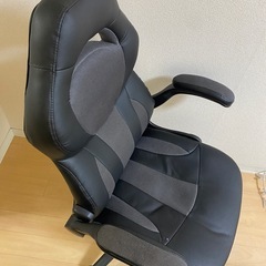 ゲーミングチェアの画像