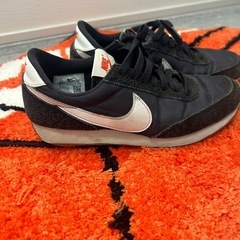 23.5cm NIKE ナイキ黒　レトロ可愛いの画像
