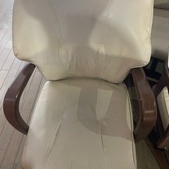 ダイニングチェア　回転タイプの画像