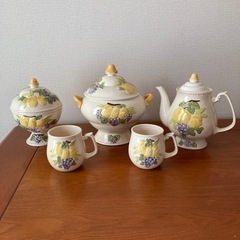 陶器製ポットやカップ他まとめての画像