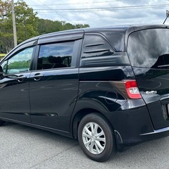 【㊗️ご成約🎊】《平成23年式フリードスパイク Gジャストセレクション‪☆禁煙清潔☆極上美車 》両側スライドドア/Gathersナビ/バックモニター/ETC/H.I.Dヘッドランプ/社外AW☆荷室がとても広いので車中泊やバン代わりにも使えます。お仕事や趣味の道具運びにも！の画像