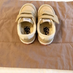 【NIKE】14cm ベージュ　スニーカー　1000円の画像