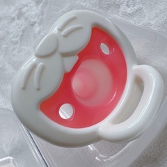 おしゃぶり　おしゃぶりホルダー　の画像