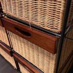商談中　
籐とアイアンの引き出しの画像