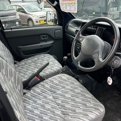 美車⭐︎ 走行少ない&車検長い‼︎ ハイゼットカーゴ入庫です👆の画像
