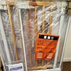 （11月末で処分します）ベビーゲートの画像