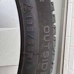 スタッドレスタイヤ 195/55R157の画像