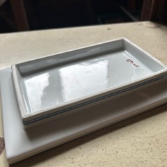 お皿の画像