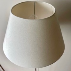 〈IKEA〉今月まで出品 フロアライト 照明器具　の画像