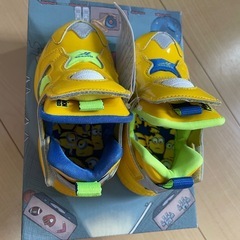 新品です✨Reebok✖️ミニオンズ１２センチの画像