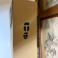 公式 限定コラボ『にゅ × バスキア』の画像
