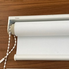 TOSO ロールスクリーン 白 遮光 幅160×丈250cm 3本セットの画像