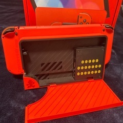 ニンテンドースイッチ　有機EL 赤の画像