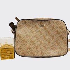 GUESS ショルダーバッグ ベージュの画像