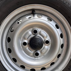 ダンロップ スタッドレス 145/80 R12 軽バン、軽トラ　ホイール付き美品　の画像