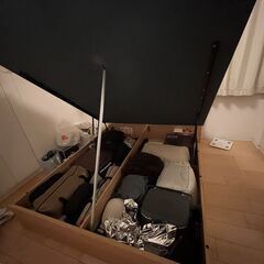 【無料】ニトリ跳ね上げ式ベッドフレーム＆無印マットレス2台セットの画像