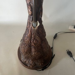 ステンドグラス　テーブルランプ　孔雀　の画像