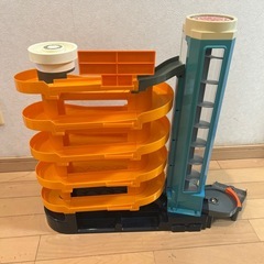 トミカビルディングの画像