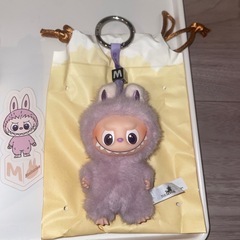 ラブブ　LABUBU PIN FOR LOVE ぬいぐるみペンダント　Mの画像
