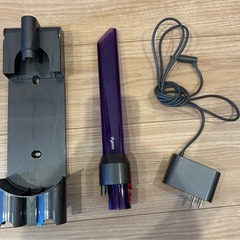 Dyson V8 Slim掃除機 付属品一式 ジャンク品の画像
