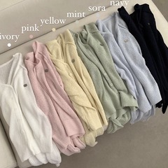 透かしニットカーディガンの画像