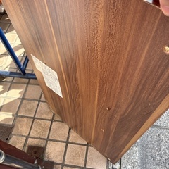 曲がった天板の画像