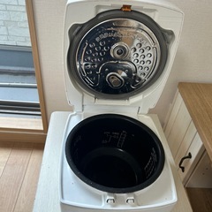 炊飯器の画像