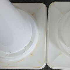 □ B ロードコーン カラーコーン セーフティコーン 白色 高さ72㎝ 7個 2個割れ有 汚れ キズ有 の画像