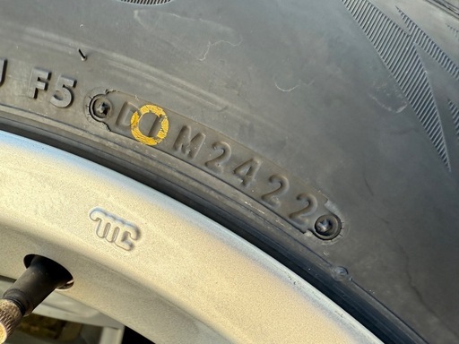 【売却済】BMW スタッドレス225/65R17 2022年製造 