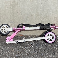 中古キックスクーター、トイザらスオリジナル、ピンクの画像