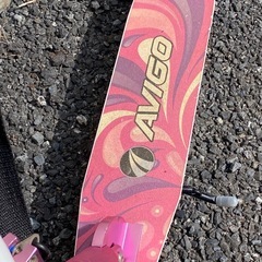 中古キックスクーター、トイザらスオリジナル、ピンクの画像
