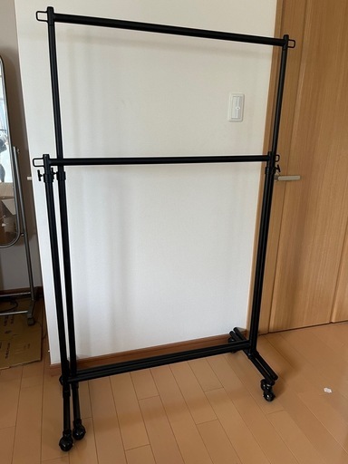 家具まとめ売り（デスク、ハンガーラック、ミラー）
