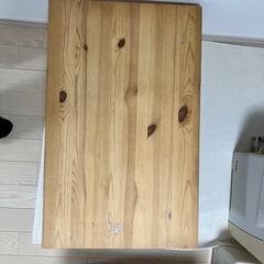 折りたたみ机の画像