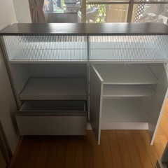 折りたたみカウンターテーブルの画像