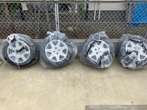 スタッドレス付き　ホイール