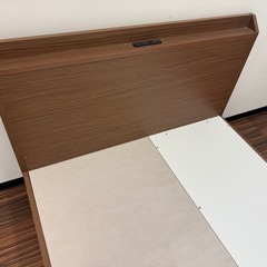 セミダブルベッドの画像