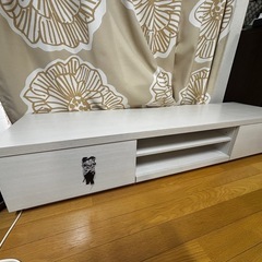ホワイトテレビ台の画像
