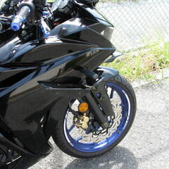 ヤマハ・YZF-R25 RJ10 ハザ－ド付・３カメドラレコ・後方車線支援装置・ウングレット付・シーケンシャル・ウインカ－搭載の画像