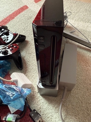 ニンテンドー　wii 
本体　ソフト　コントローラー　 セット　