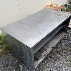 ステンレス作業台　業務用厨房器具　1800×900×700の画像