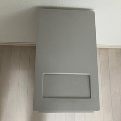 ペダル式ゴミ箱の画像
