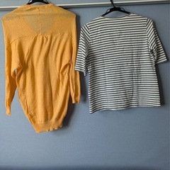 新品ワールドのセーターとストライプTシャツセットの画像