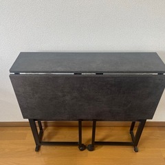 収納付き折りたたみデスクの画像
