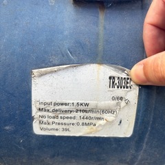 ((2)エアーコンプレッサー　100V 静音　39lLの画像