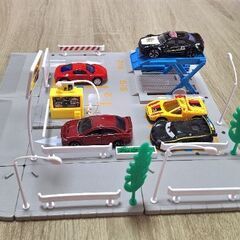 トミカ立体パーキングの画像