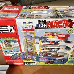 トミカ　やまみちドライブとトミカビル２点セットの画像