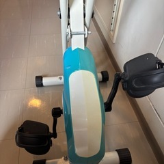 AKNIO フィットネスバイク　折りたたみ式の画像