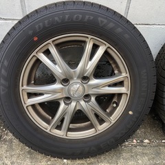 アルミホイール付きDUNLOP冬タイヤ新品近い
の画像