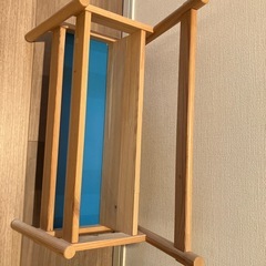 ベンチ絵本棚の画像