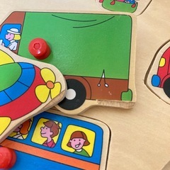 【知育玩具】のりものパズルの画像